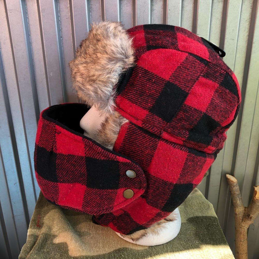 BUFFALO CHECK TRUCKER HAT        GREAT FOR WOMEN AND MEN!!